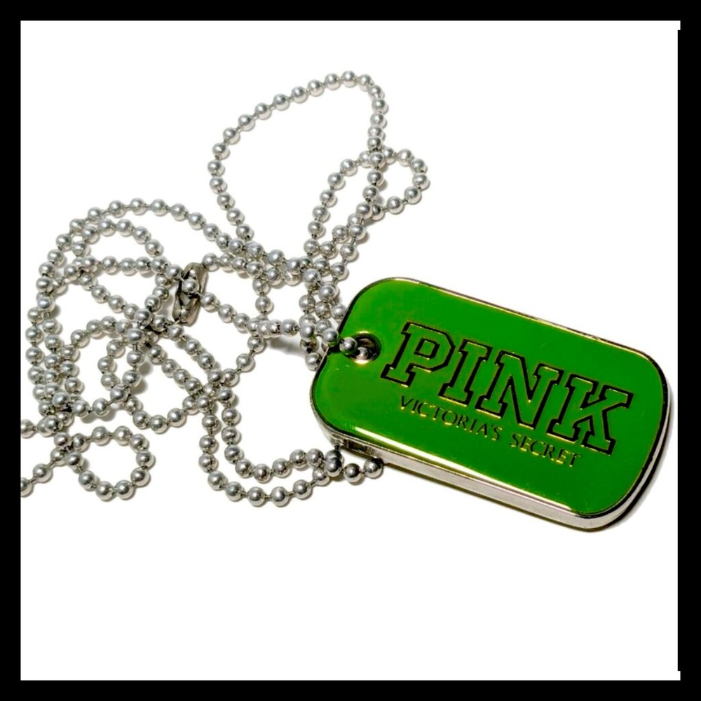 💕ⓅⒾⓃⓀ ⓋⓈ Limited Edition Dog Tag NWT💕